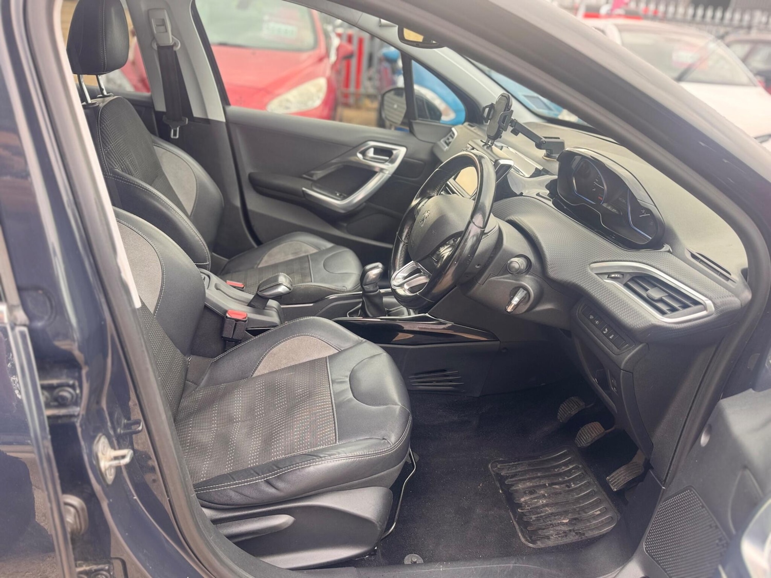 Used Peugeot 2008 2016 for sale - 76666735: Photo 28