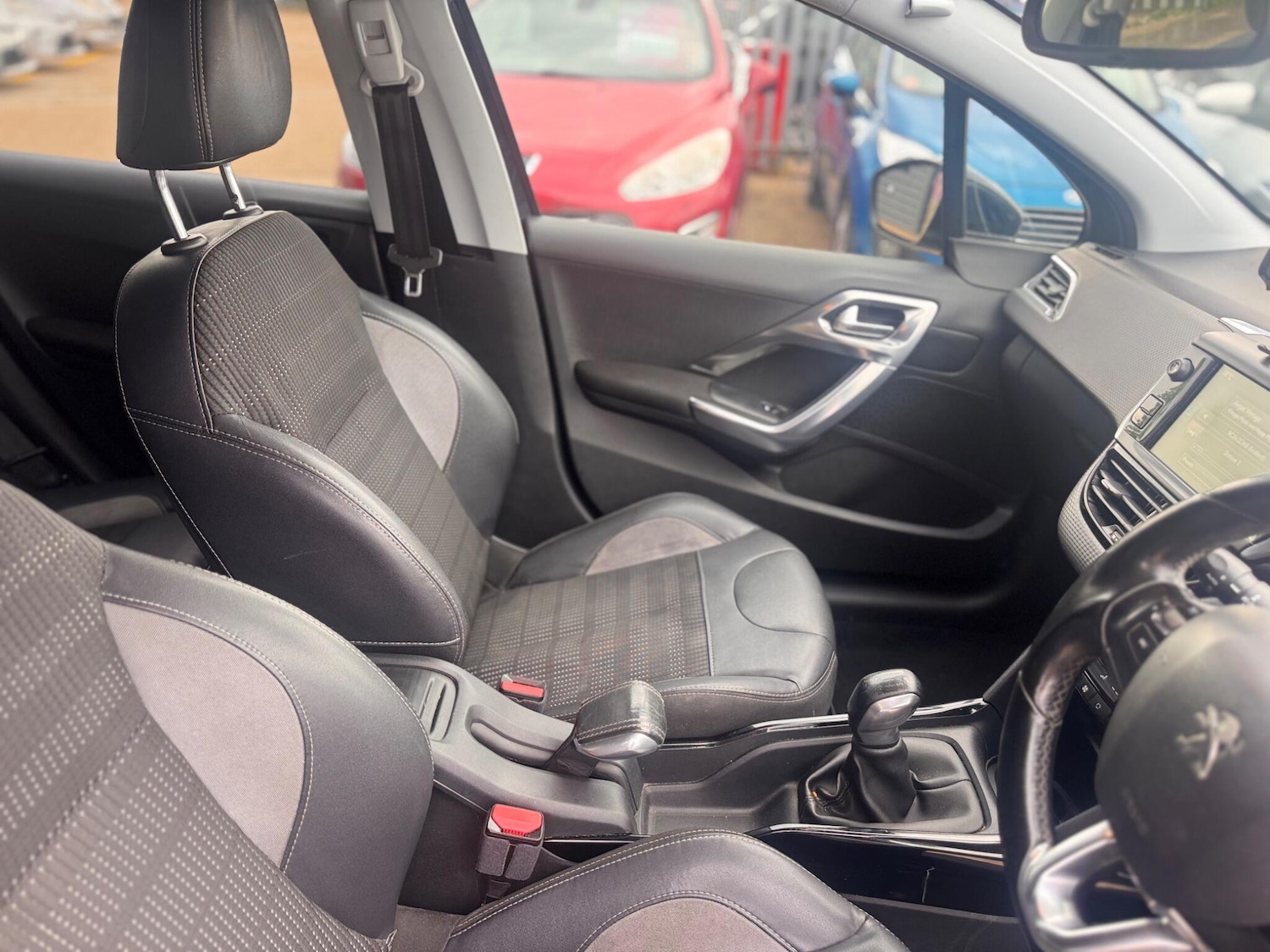 Used Peugeot 2008 2016 for sale - 76666735: Photo 29