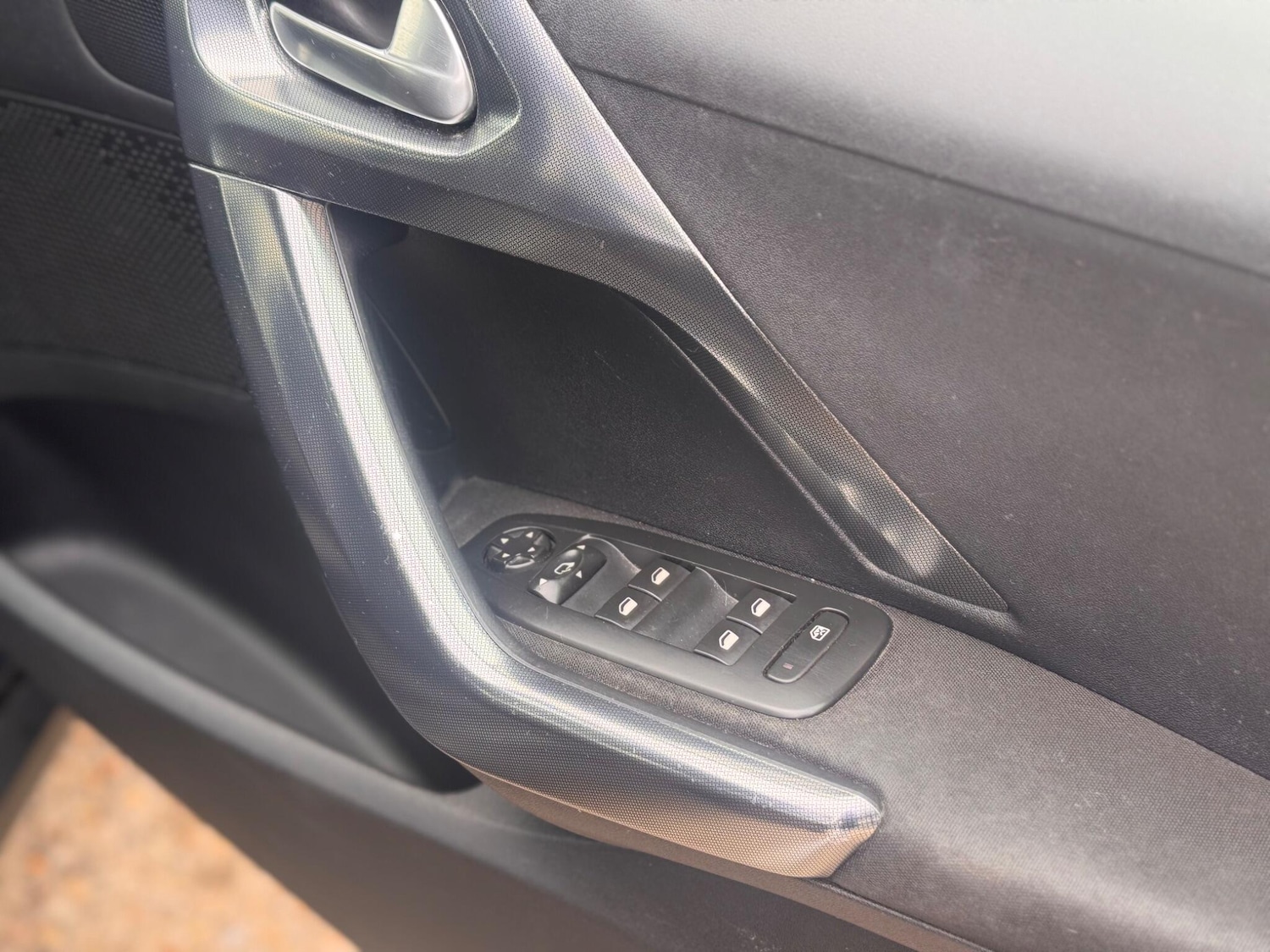 Used Peugeot 2008 2016 for sale - 76666735: Photo 43