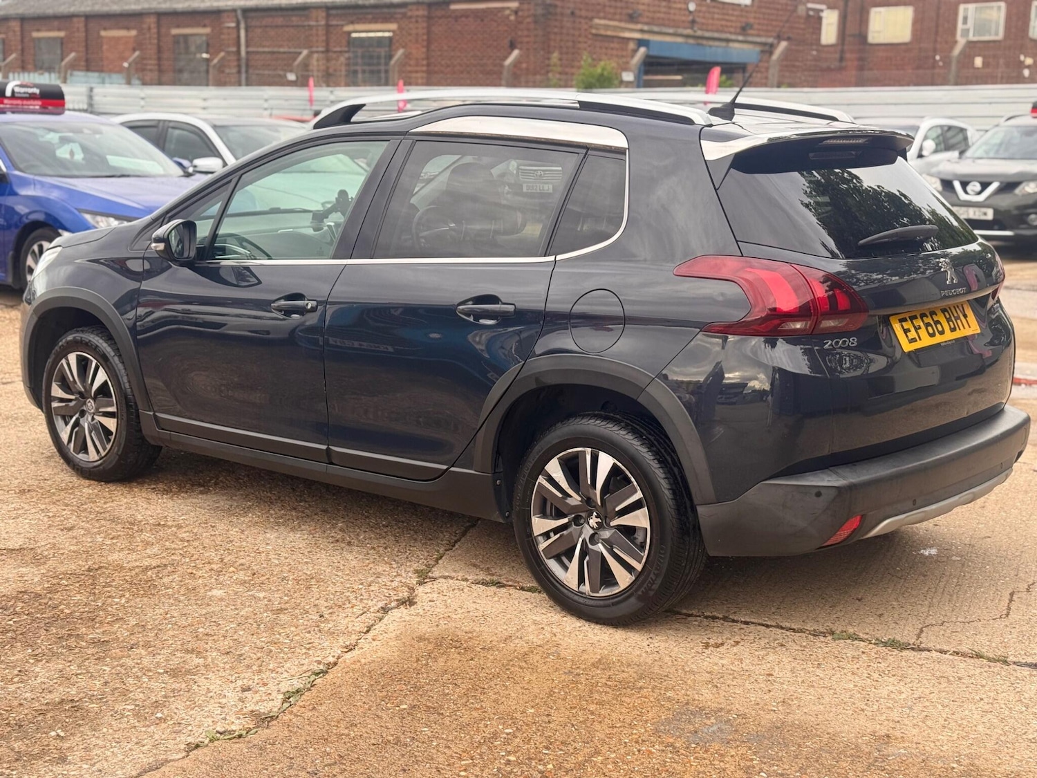 Used Peugeot 2008 2016 for sale - 76666735: Photo 8