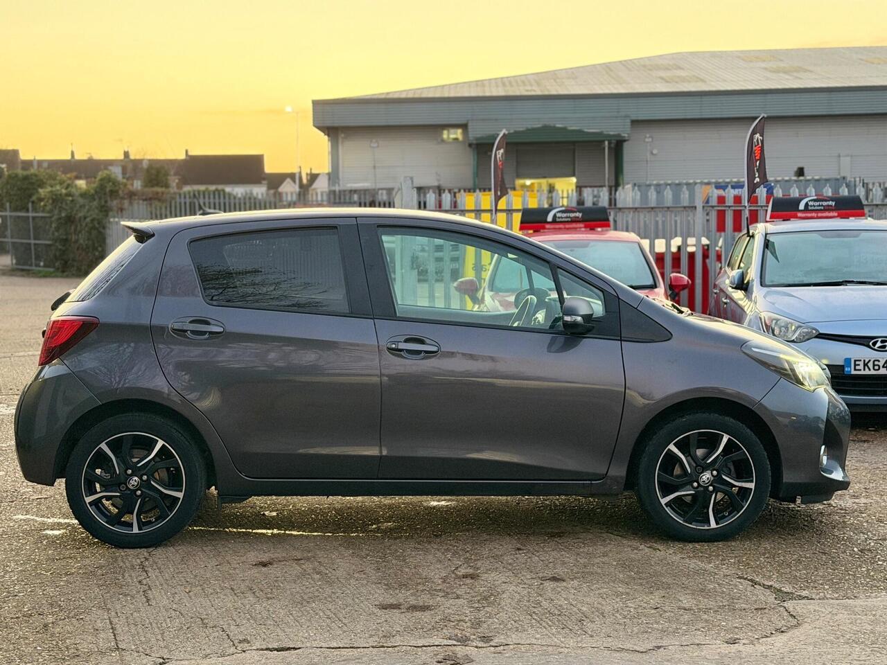 Used Toyota Yaris 2014 for sale - 76900094: Photo 10