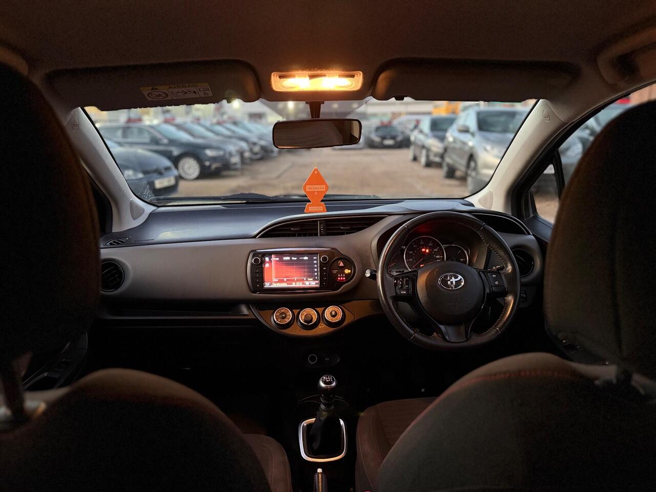 Used Toyota Yaris 2014 for sale - 76900094: Photo 13