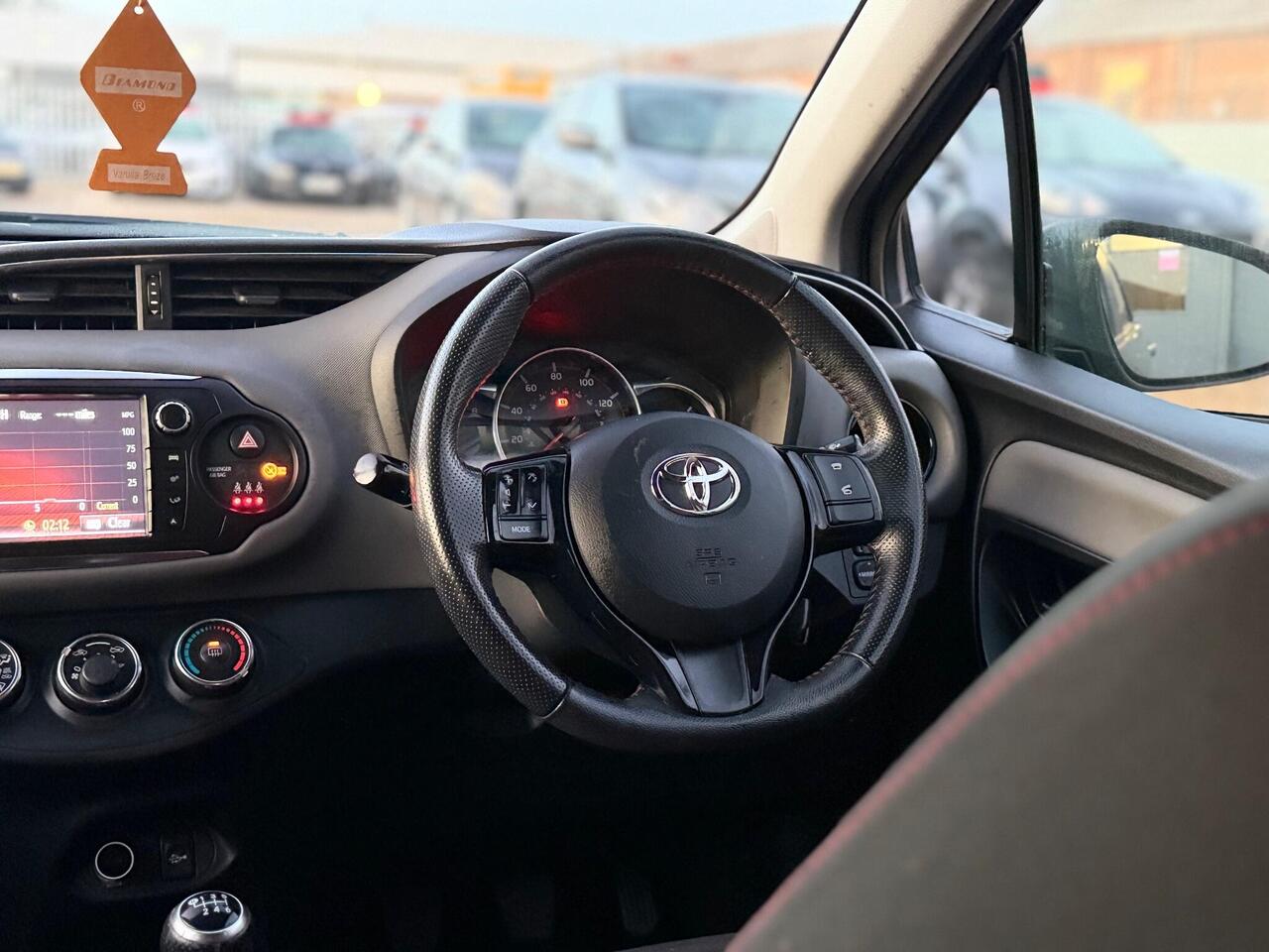 Used Toyota Yaris 2014 for sale - 76900094: Photo 14