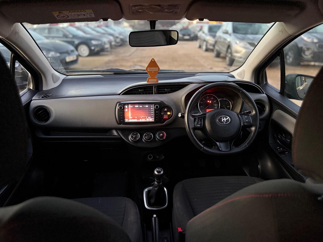 Used Toyota Yaris 2014 for sale - 76900094: Photo 15