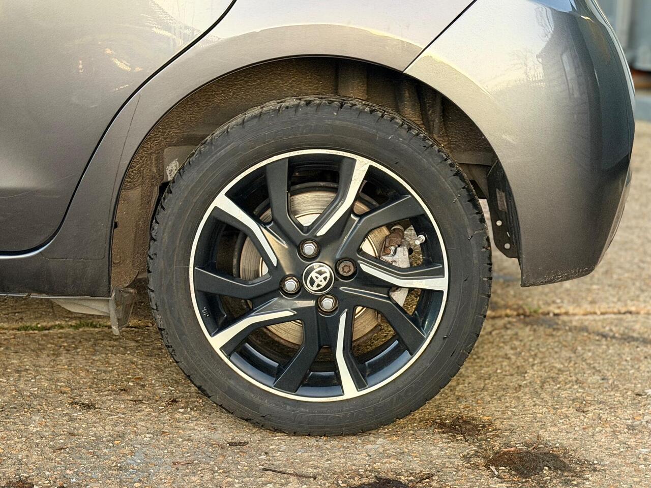 Used Toyota Yaris 2014 for sale - 76900094: Photo 28