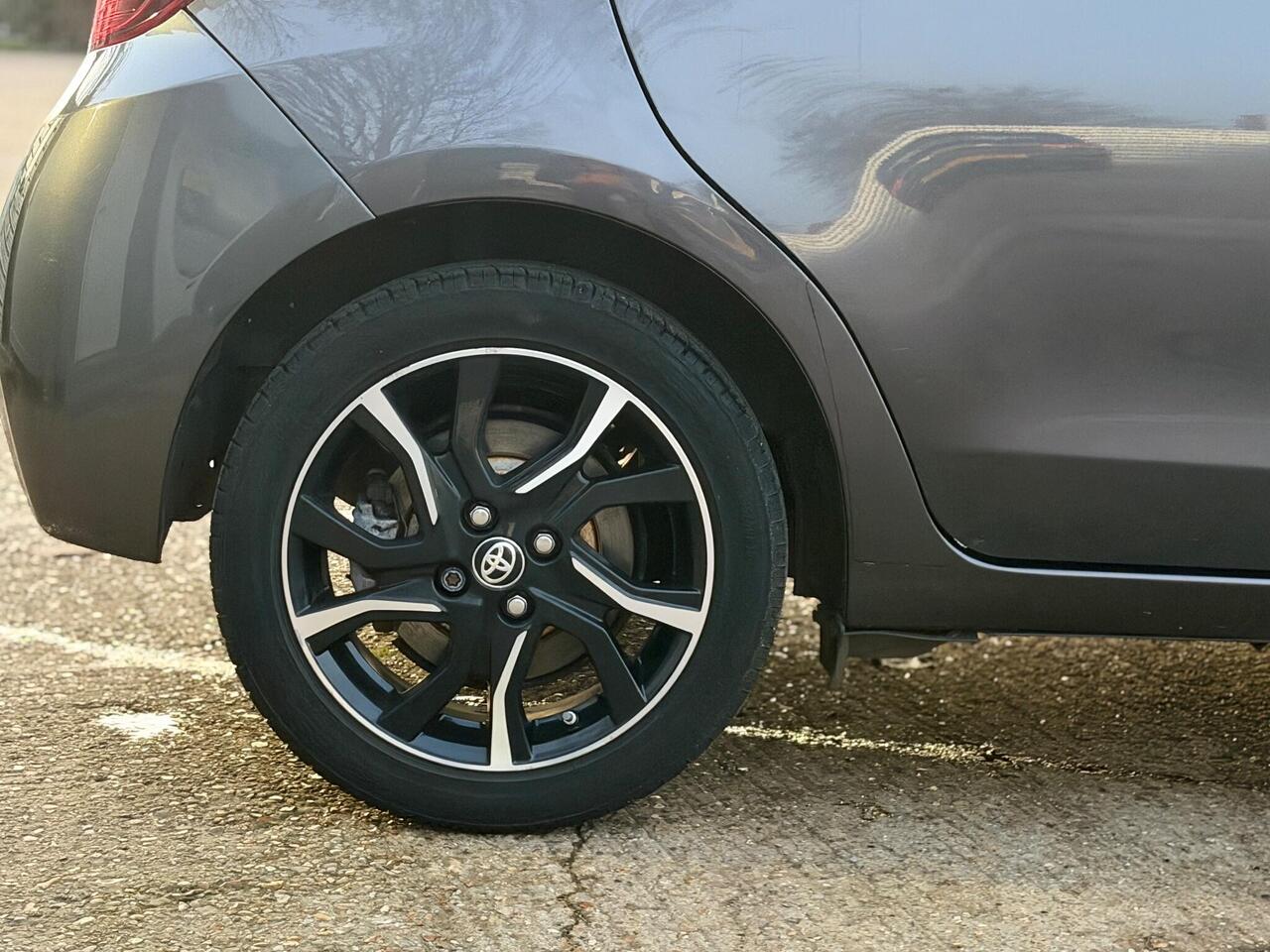 Used Toyota Yaris 2014 for sale - 76900094: Photo 29