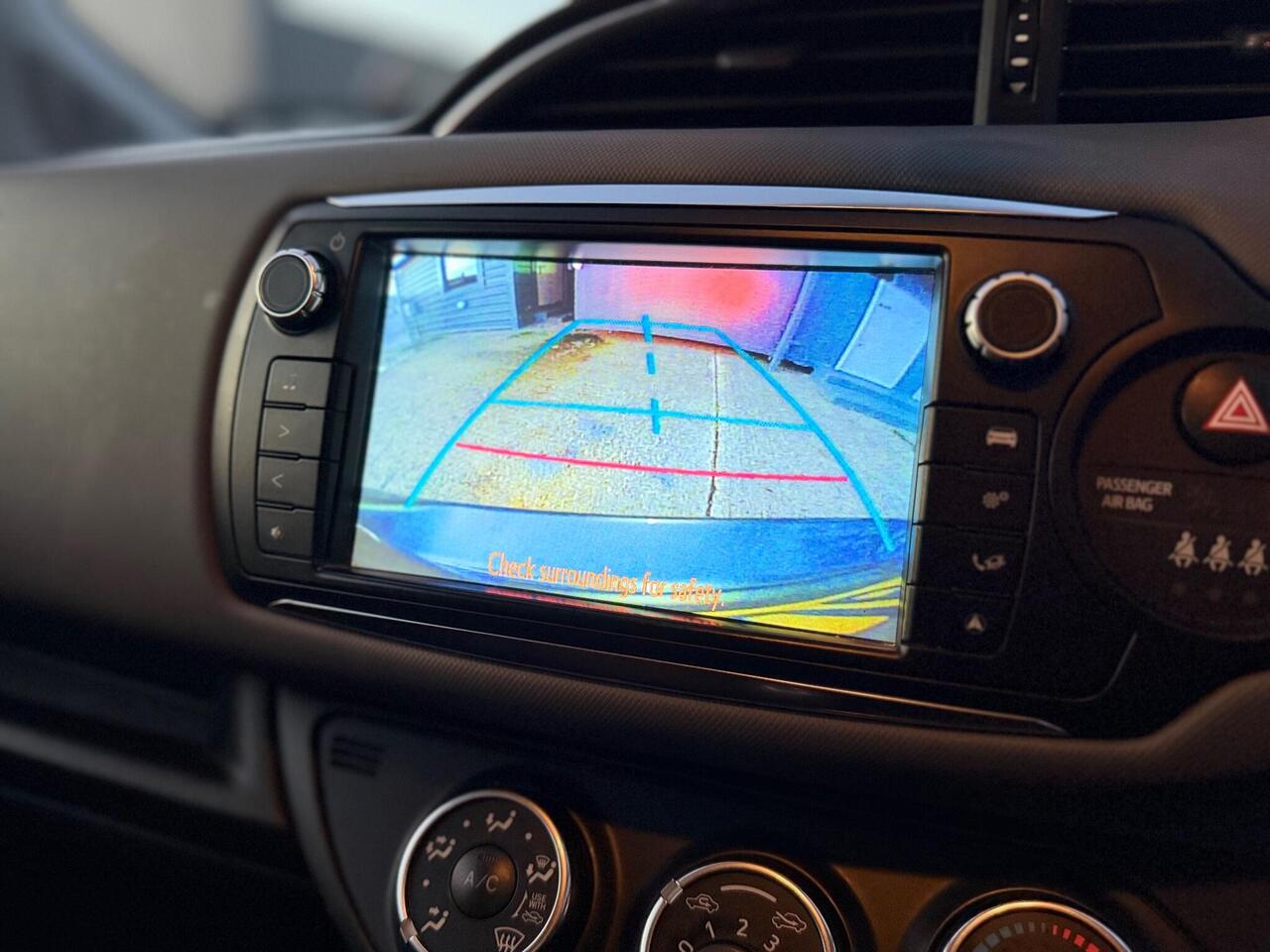 Used Toyota Yaris 2014 for sale - 76900094: Photo 33