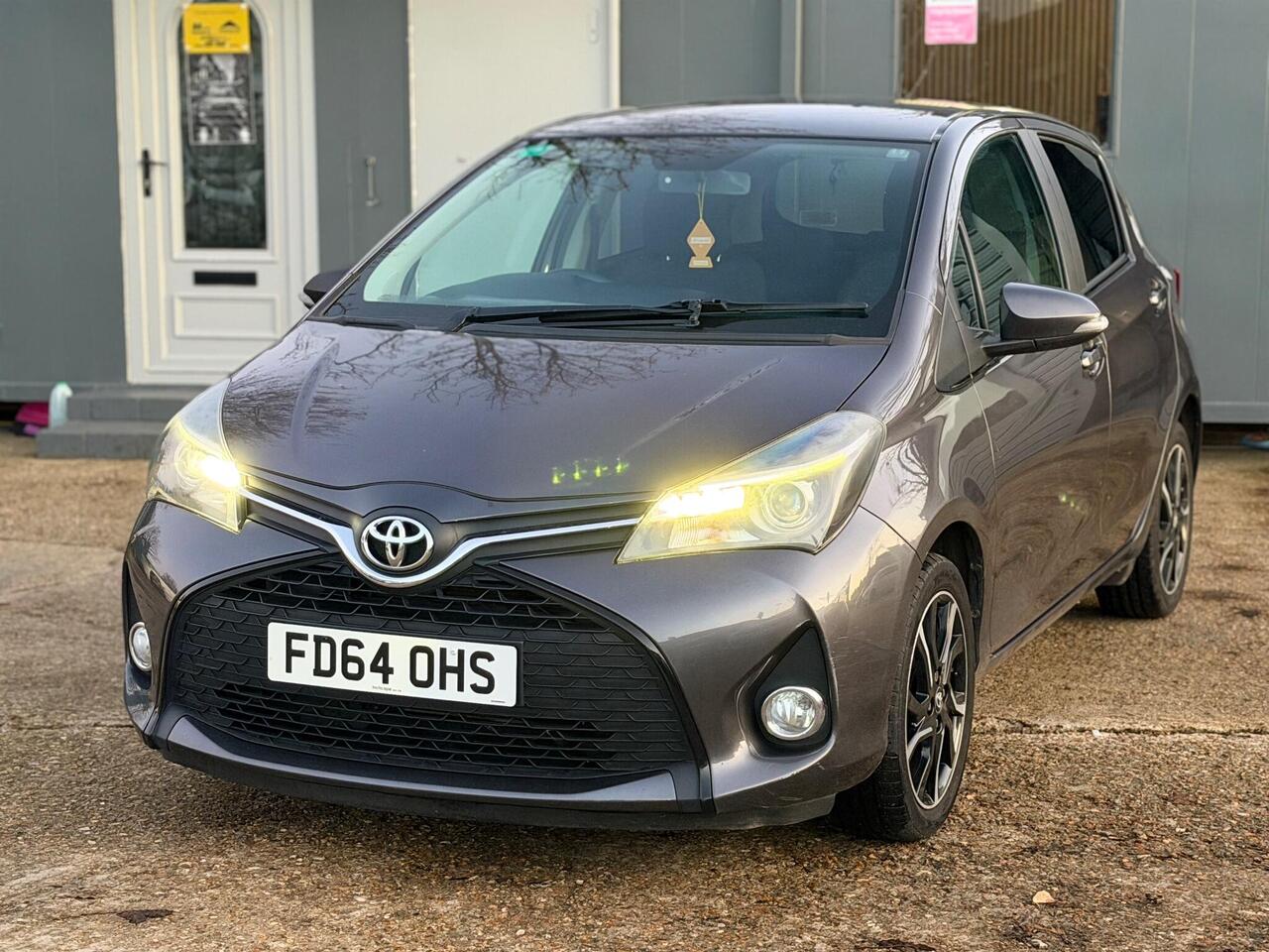 Used Toyota Yaris 2014 for sale - 76900094: Photo 4