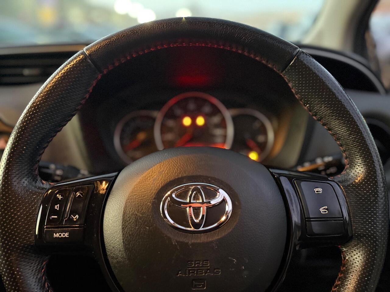 Used Toyota Yaris 2014 for sale - 76900094: Photo 41