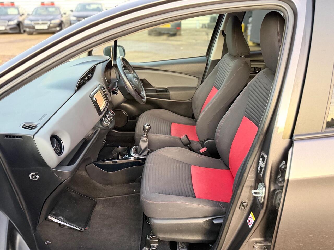 Used Toyota Yaris 2014 for sale - 76900094: Photo 44