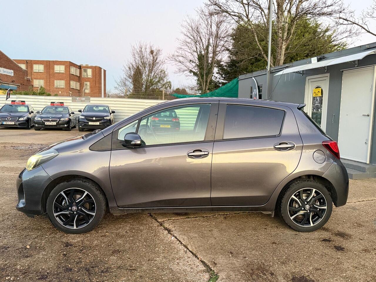 Used Toyota Yaris 2014 for sale - 76900094: Photo 8