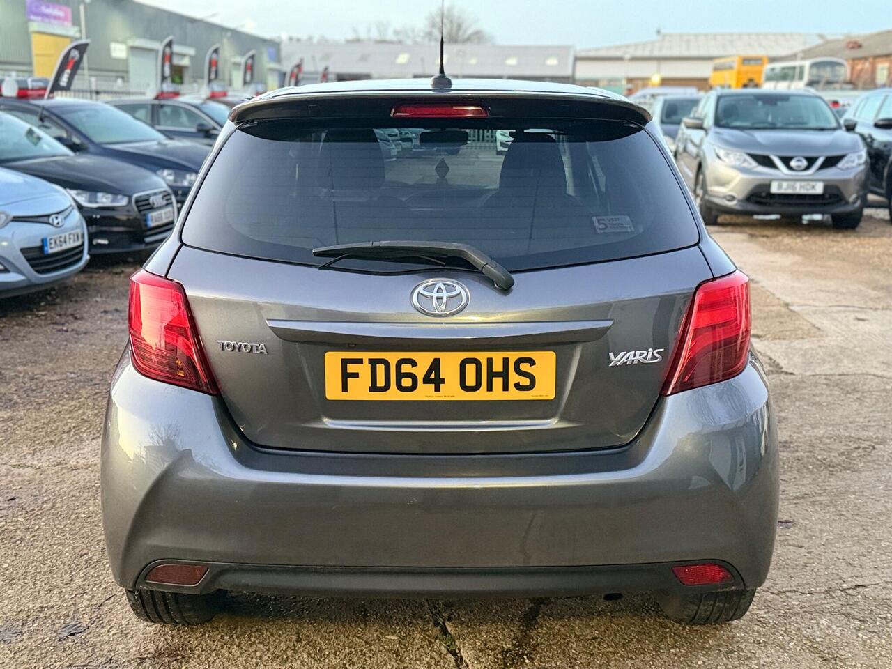 Used Toyota Yaris 2014 for sale - 76900094: Photo 9