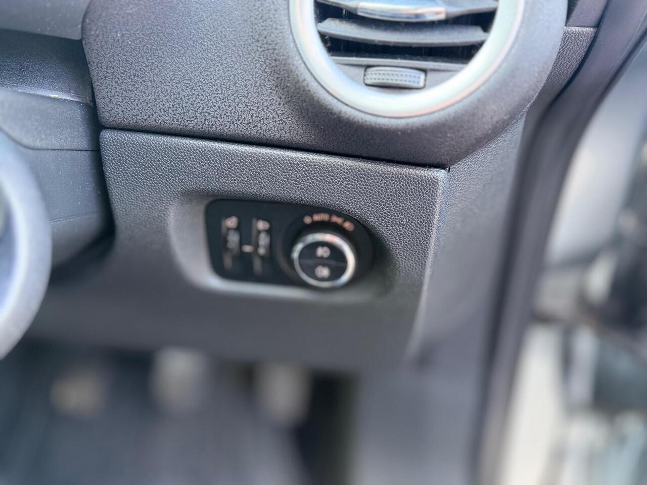 Used Vauxhall Corsa 2013 for sale - 77910142: Photo 25