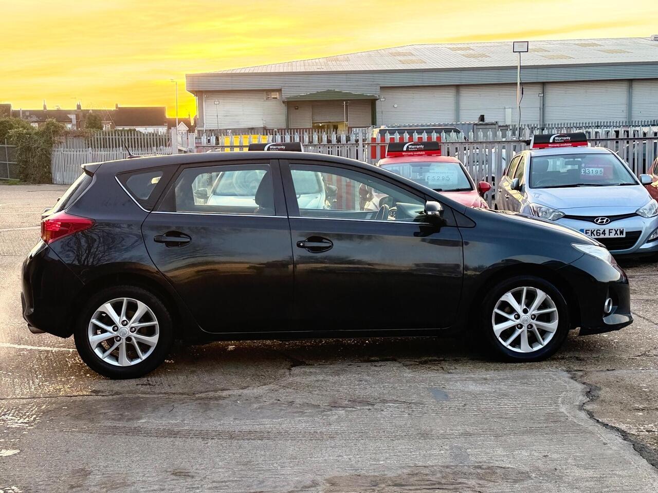 Used Toyota Auris 2013 for sale - 76734425: Photo 11