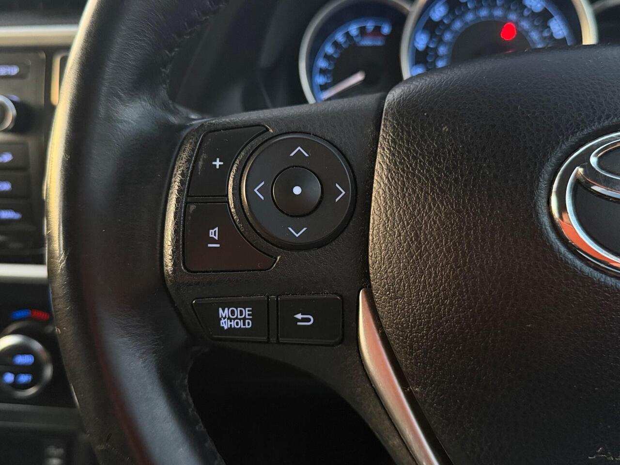 Used Toyota Auris 2013 for sale - 76734425: Photo 24