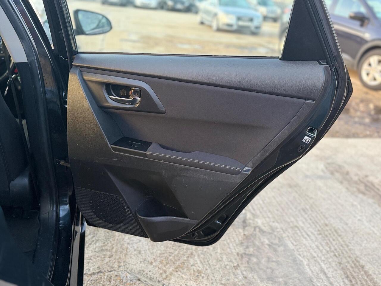 Used Toyota Auris 2013 for sale - 76734425: Photo 28