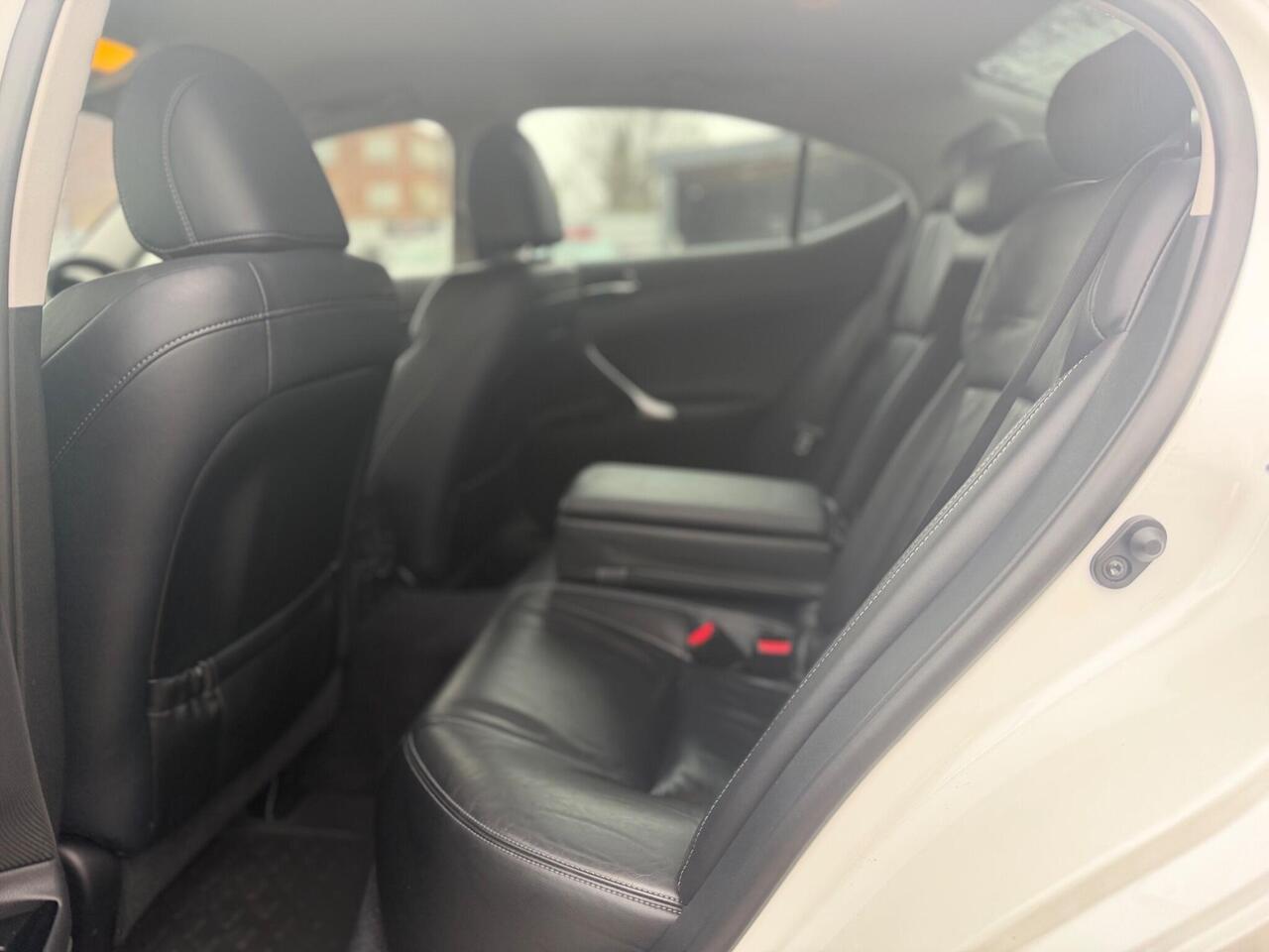 Used Lexus IS 2012 for sale - 77298410: Photo 29