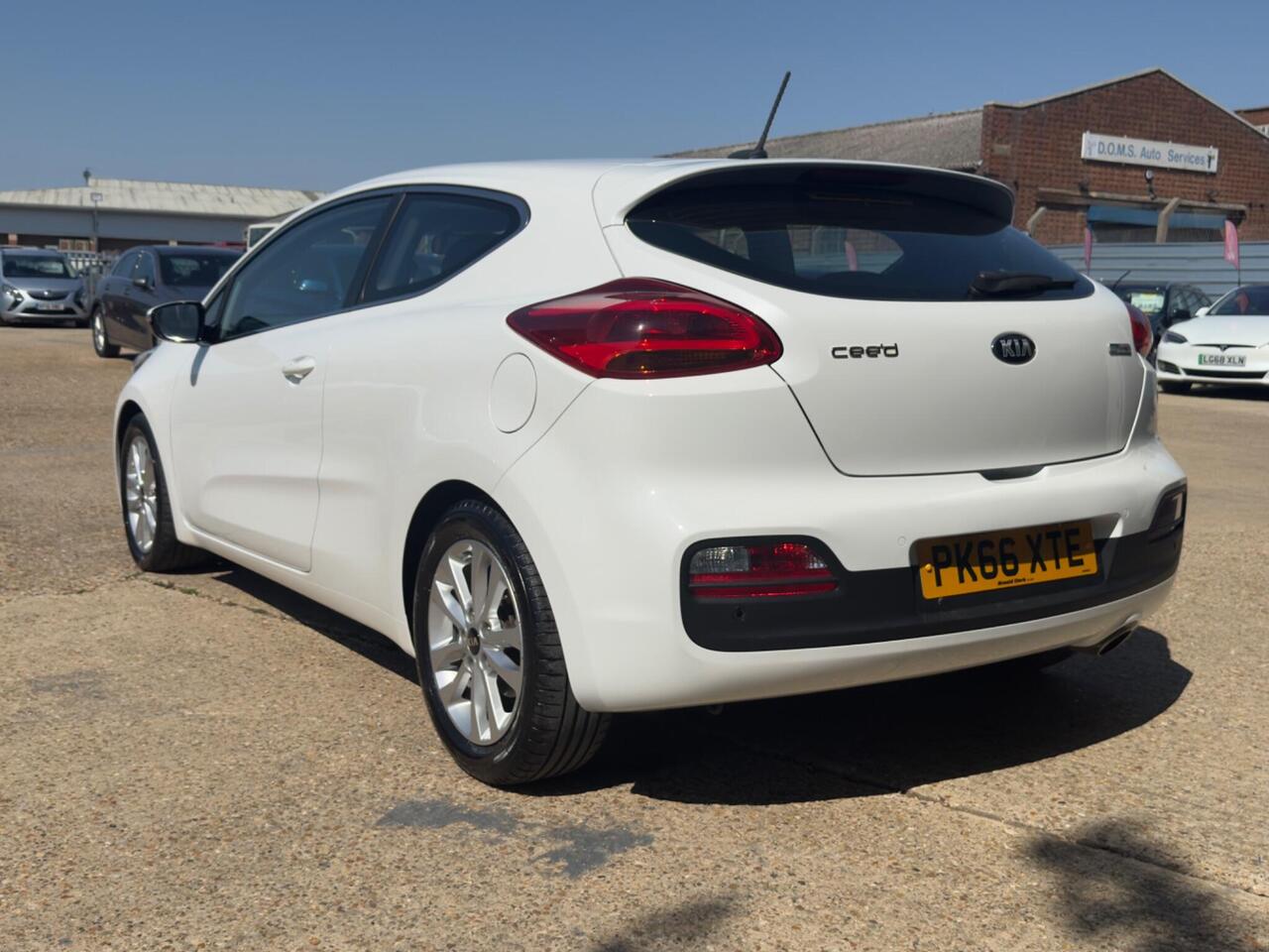 Used Kia Pro Ceed 2016 for sale - 76734424: Photo 21