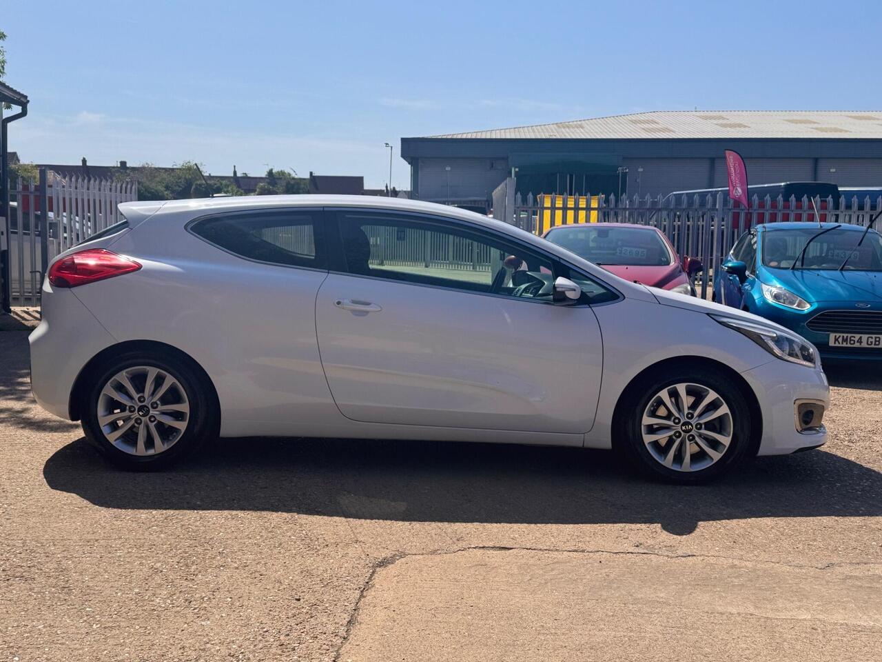 Used Kia Pro Ceed 2016 for sale - 76734424: Photo 24