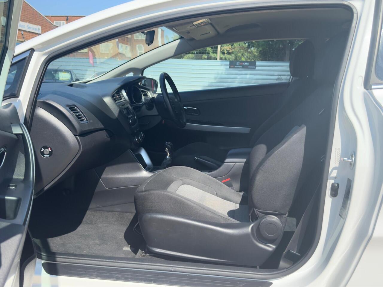 Used Kia Pro Ceed 2016 for sale - 76734424: Photo 76