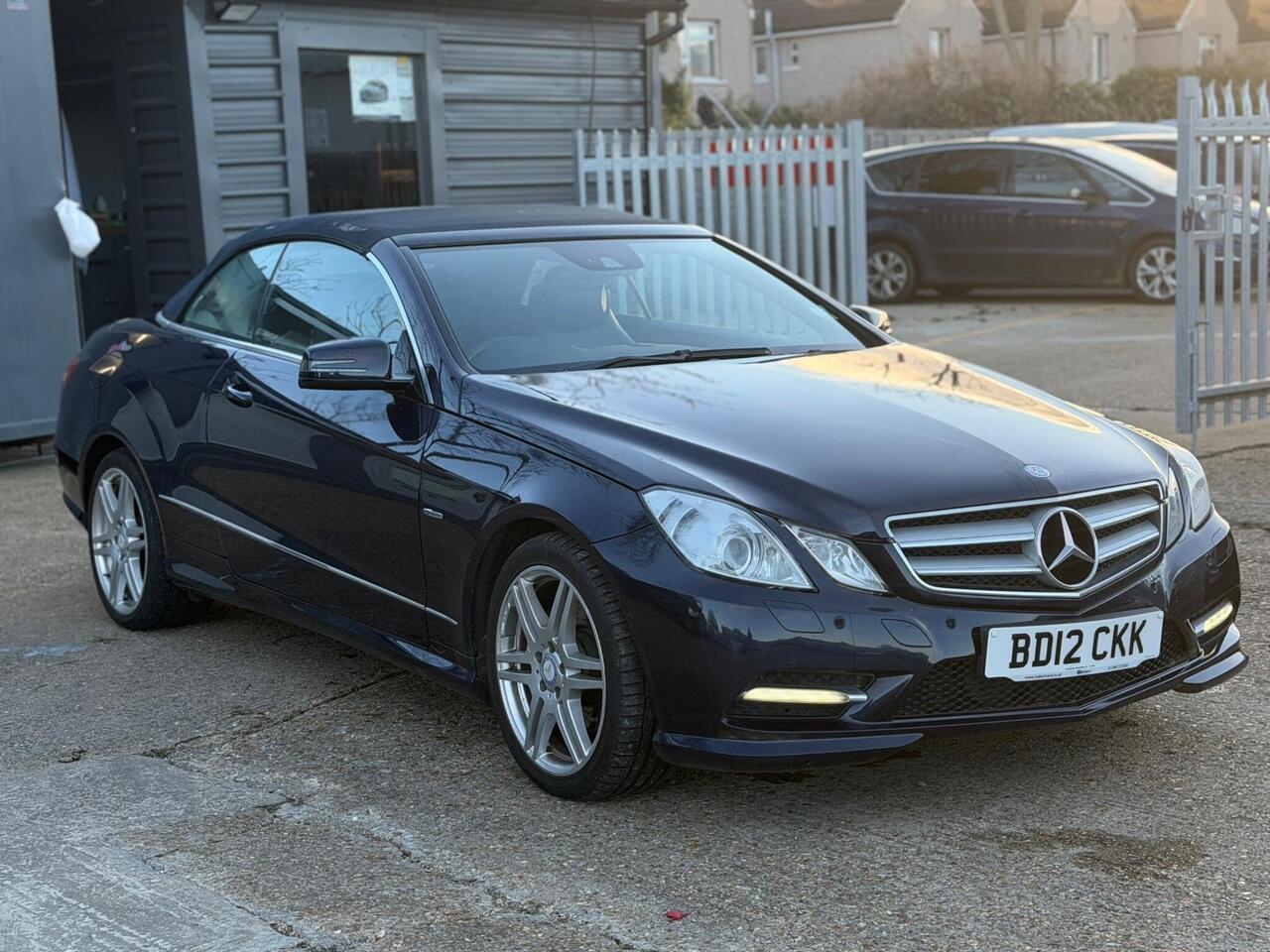 Used Mercedes-Benz E Class 2012 for sale - 77298413: Photo 2