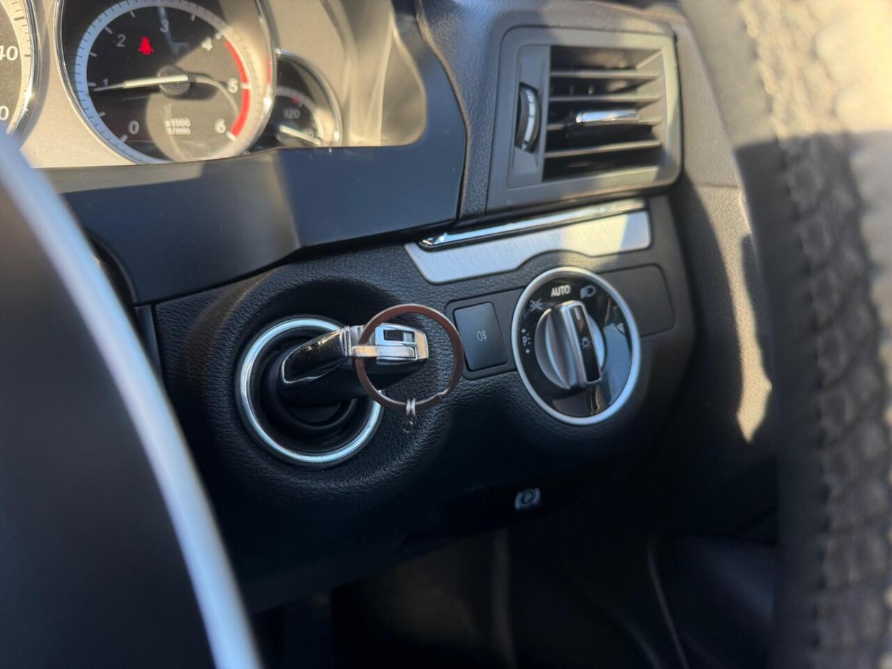 Used Mercedes-Benz E Class 2012 for sale - 77298413: Photo 32