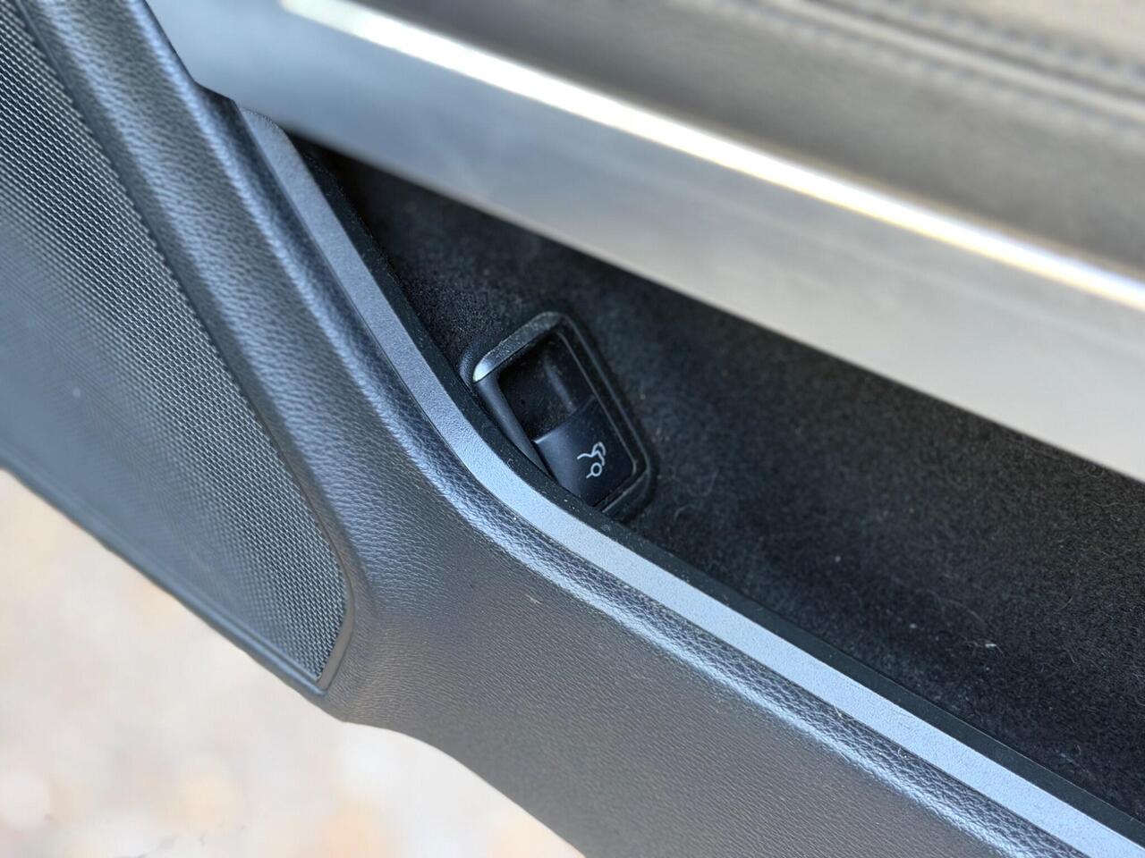 Used Mercedes-Benz E Class 2012 for sale - 77298413: Photo 34