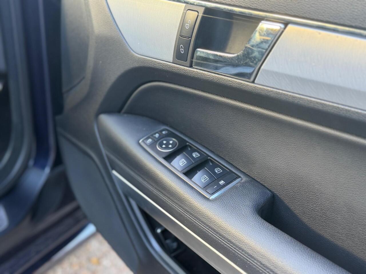 Used Mercedes-Benz E Class 2012 for sale - 77298413: Photo 37