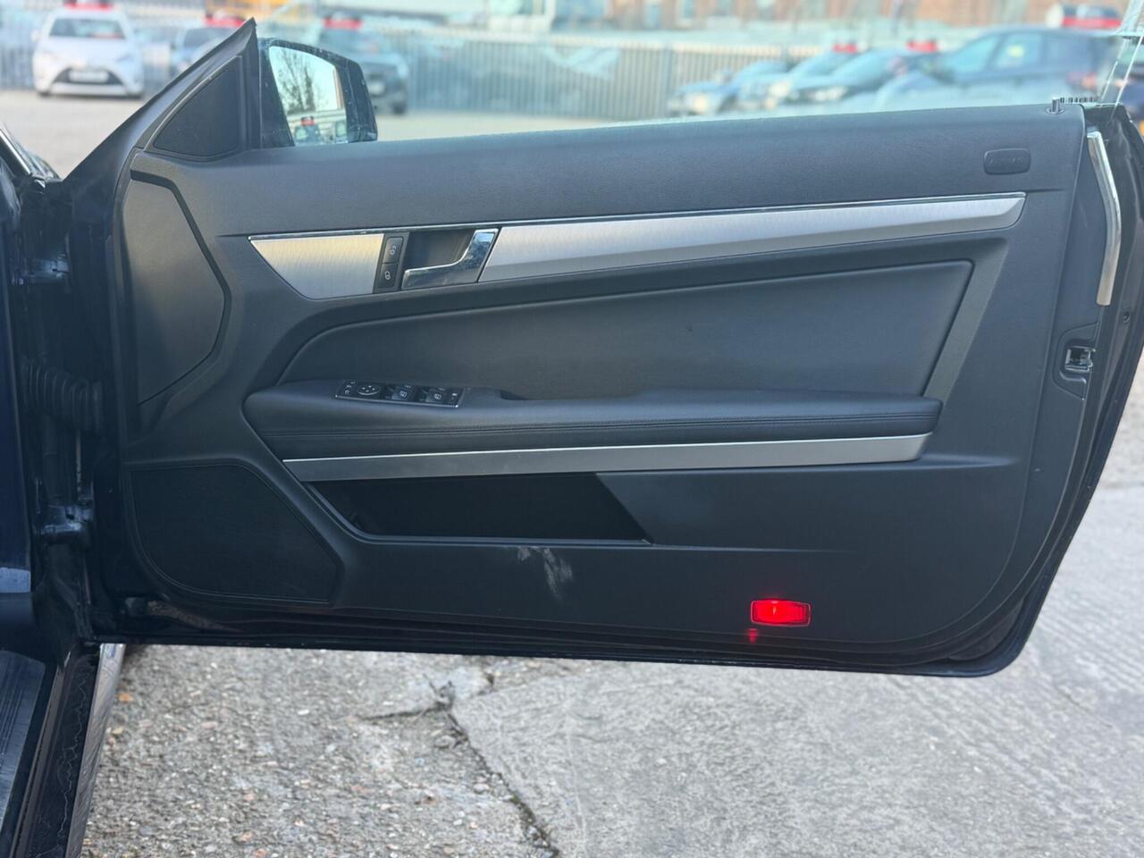 Used Mercedes-Benz E Class 2012 for sale - 77298413: Photo 38