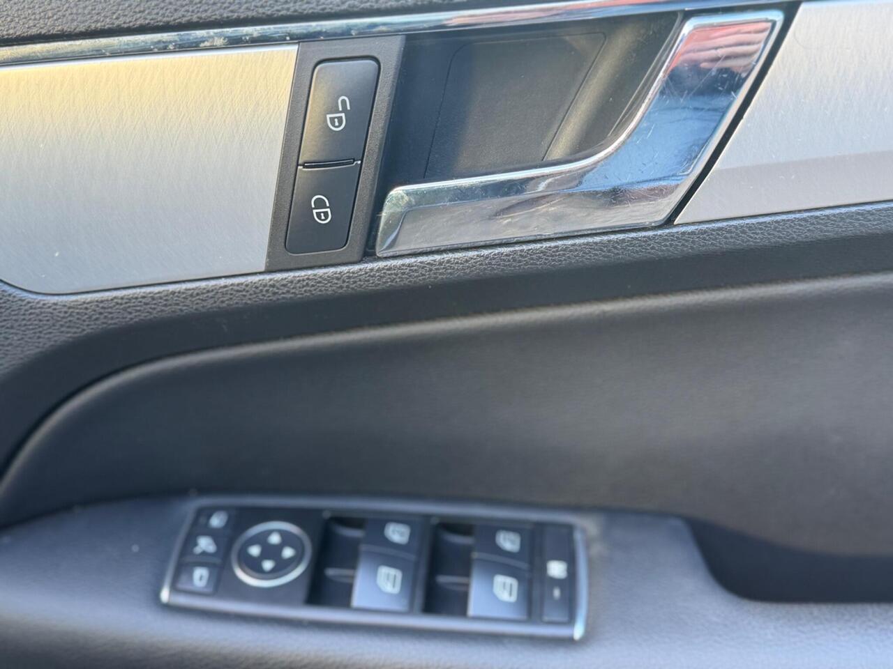 Used Mercedes-Benz E Class 2012 for sale - 77298413: Photo 60