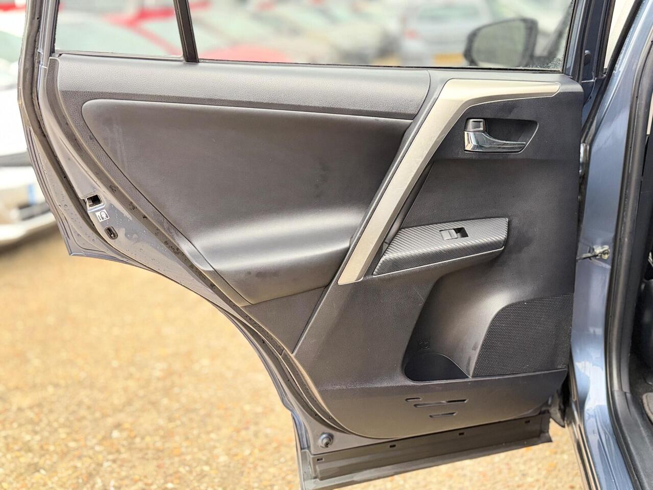 Used Toyota RAV4 2014 for sale - 77884273: Photo 29