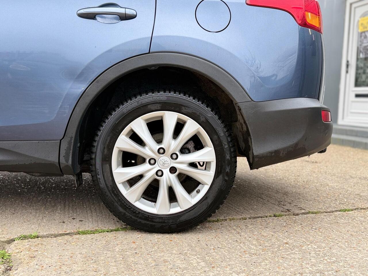 Used Toyota RAV4 2014 for sale - 77884273: Photo 32