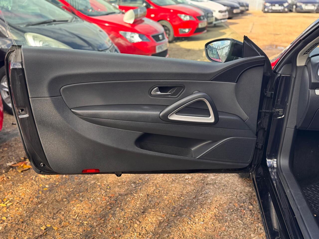 Used Volkswagen Scirocco 2013 for sale - 76734408: Photo 35