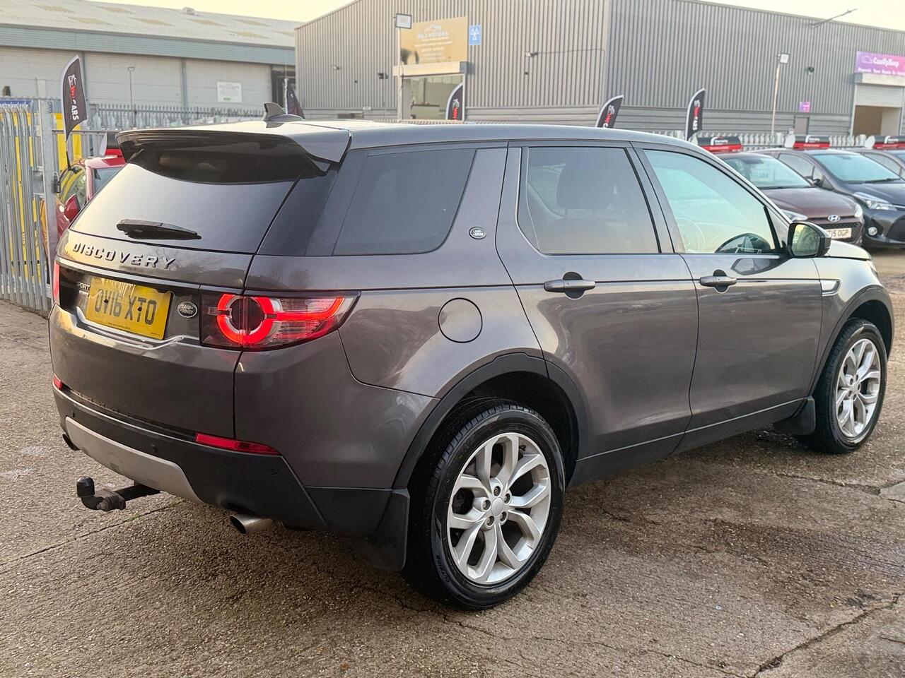 Used Land Rover Discovery Sport 2016 for sale - 77298418: Photo 11