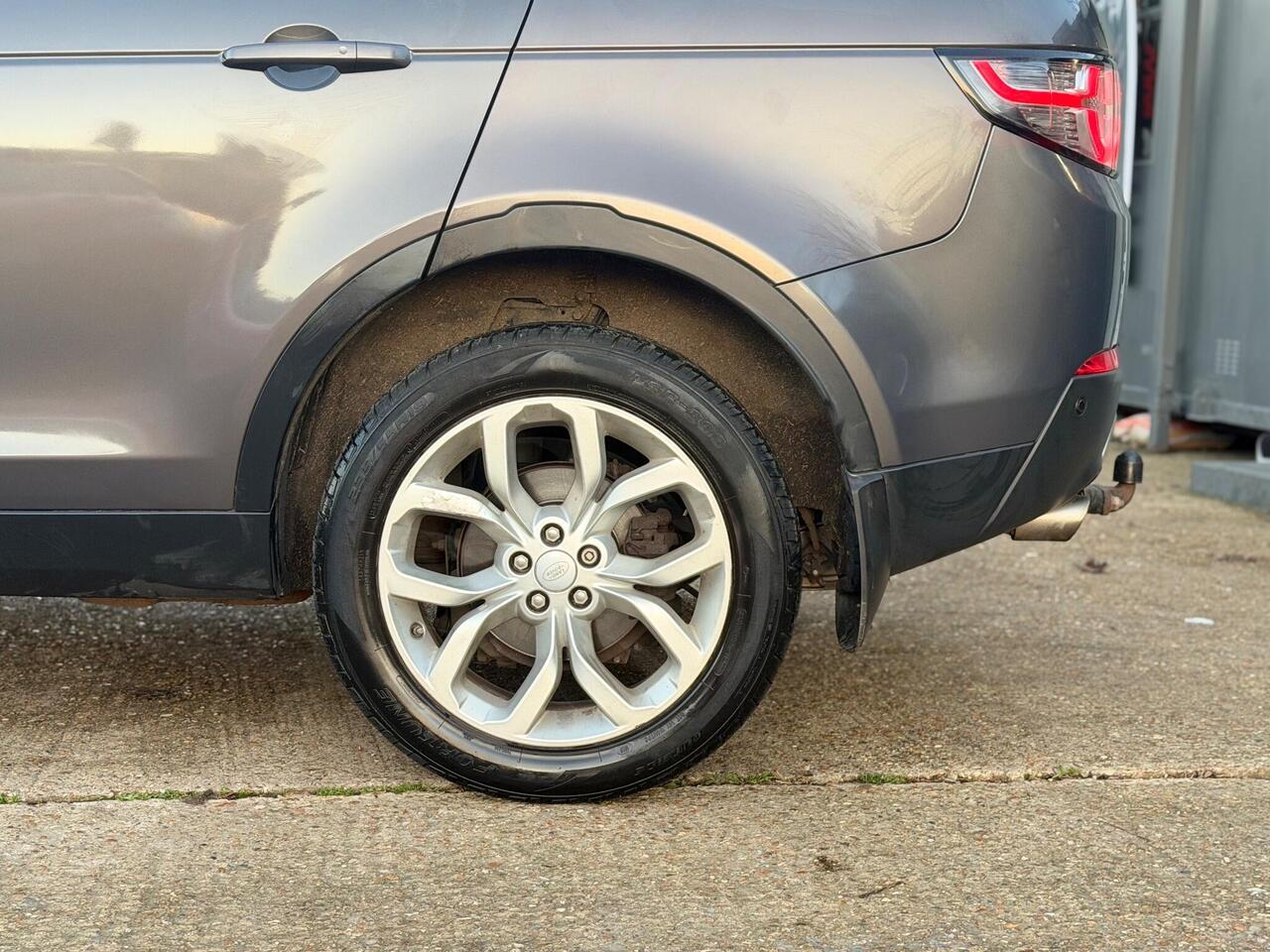 Used Land Rover Discovery Sport 2016 for sale - 77298418: Photo 40