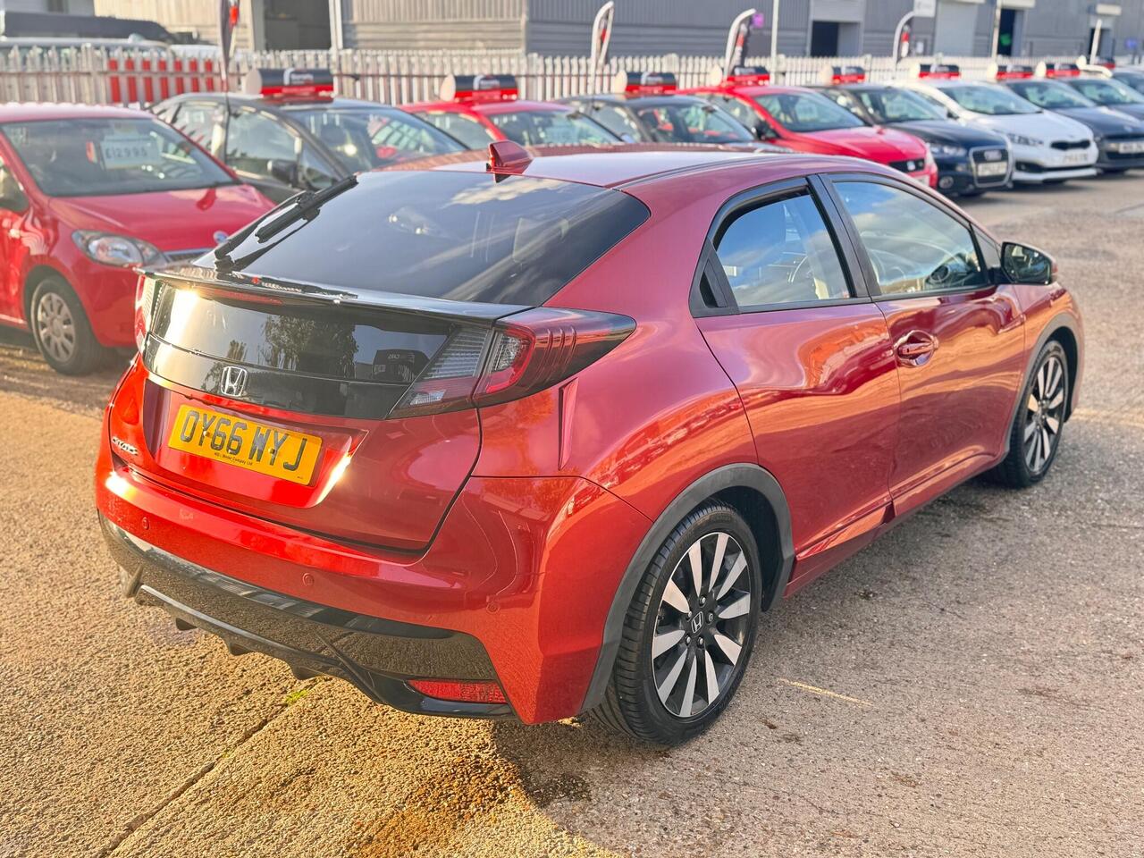 Used Honda Civic 2016 for sale - 76734405: Photo 23