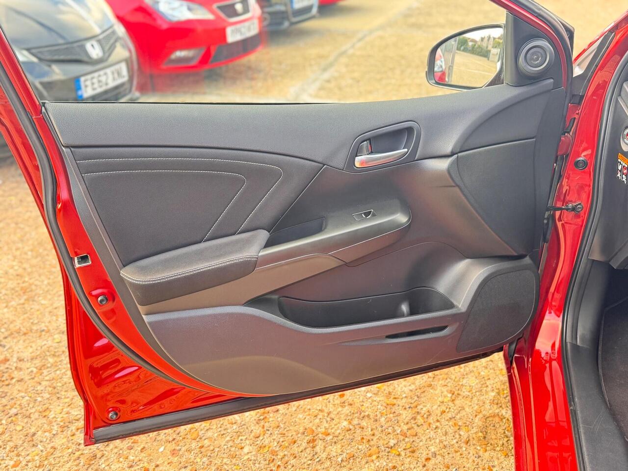 Used Honda Civic 2016 for sale - 76734405: Photo 44