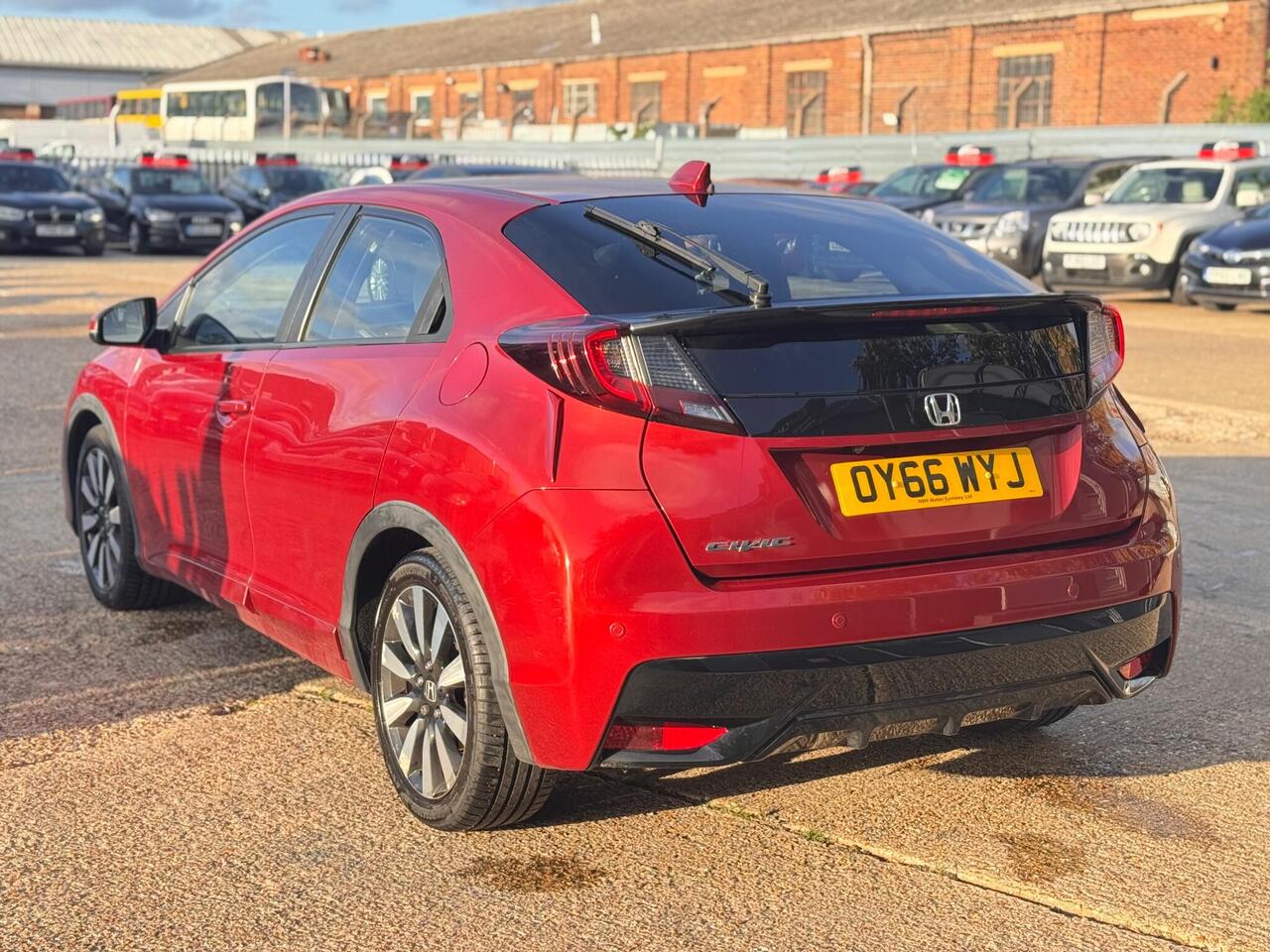 Used Honda Civic 2016 for sale - 76734405: Photo 8