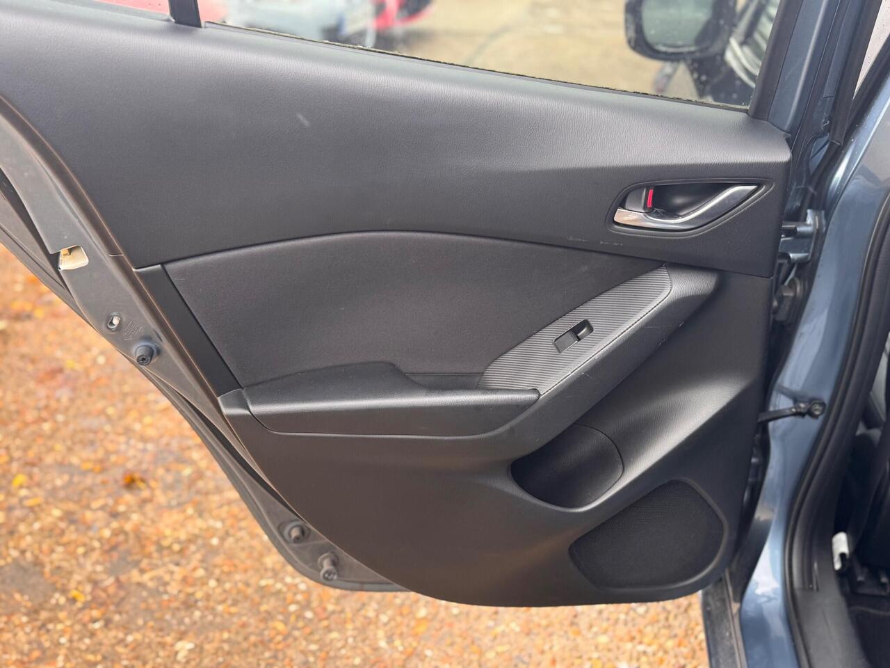 Used Mazda Mazda3 2014 for sale - 76734404: Photo 45