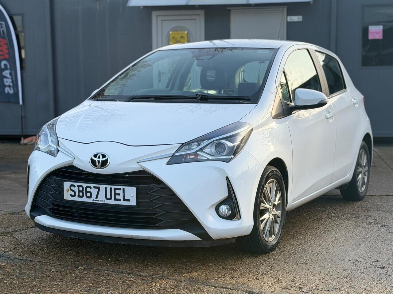 Used Toyota Yaris 2018 for sale - 76942889: Photo 11