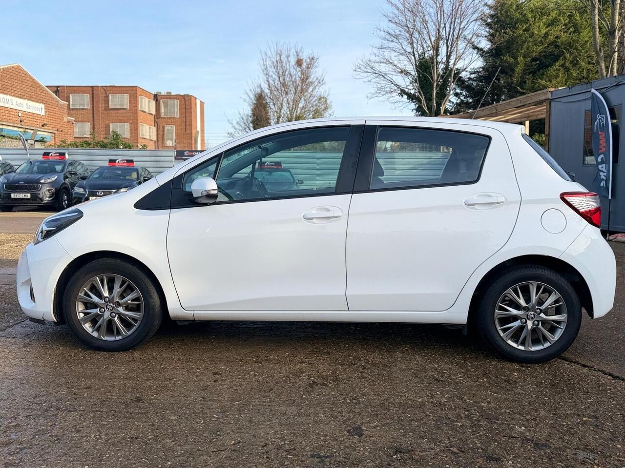Used Toyota Yaris 2018 for sale - 76942889: Photo 13
