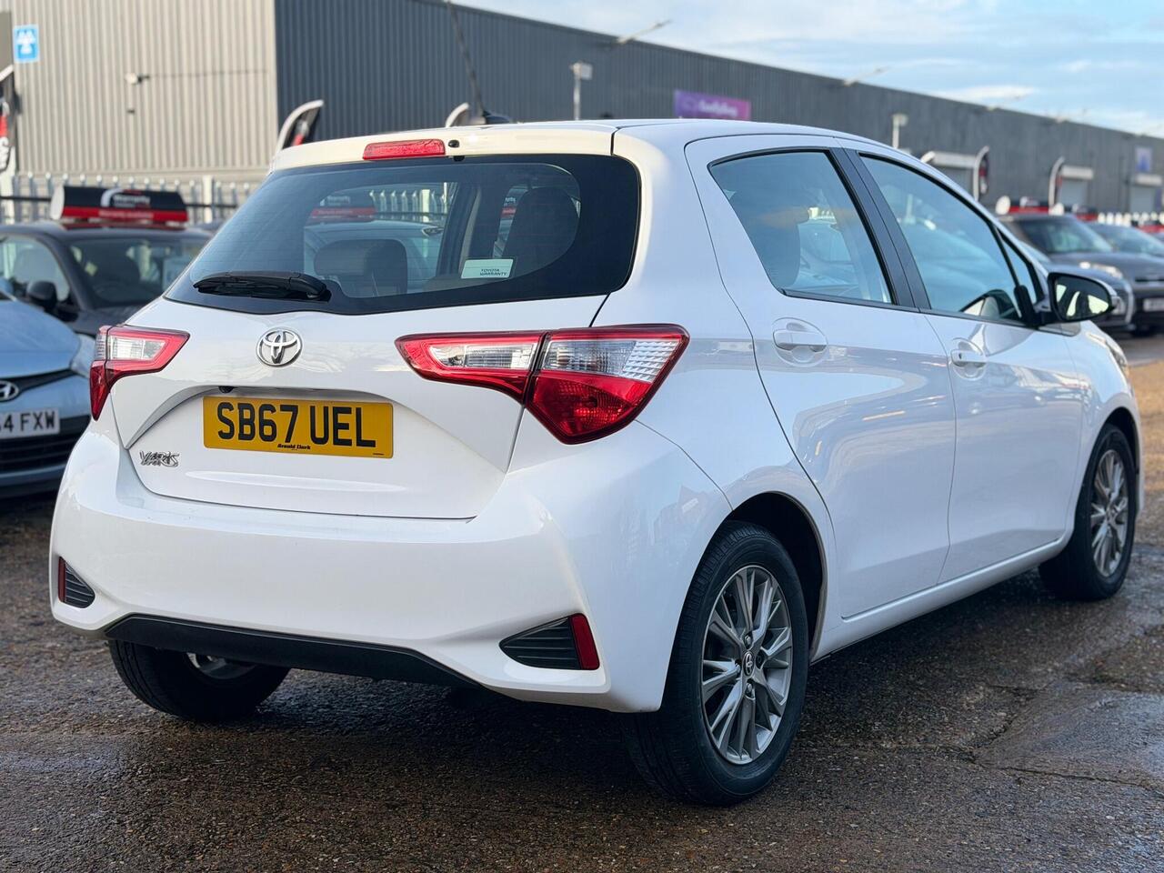 Used Toyota Yaris 2018 for sale - 76942889: Photo 19