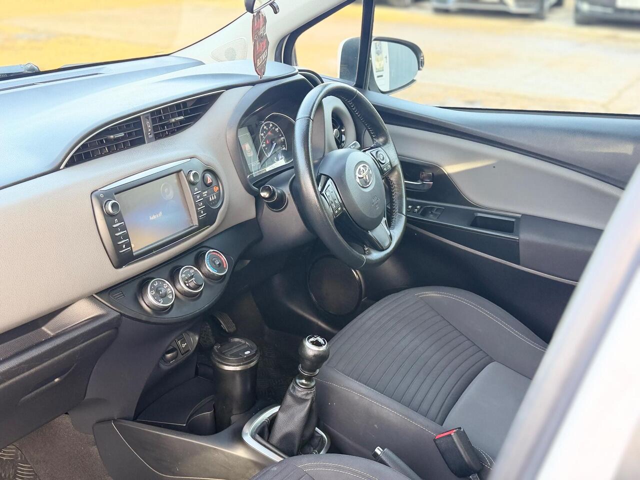 Used Toyota Yaris 2018 for sale - 76942889: Photo 25