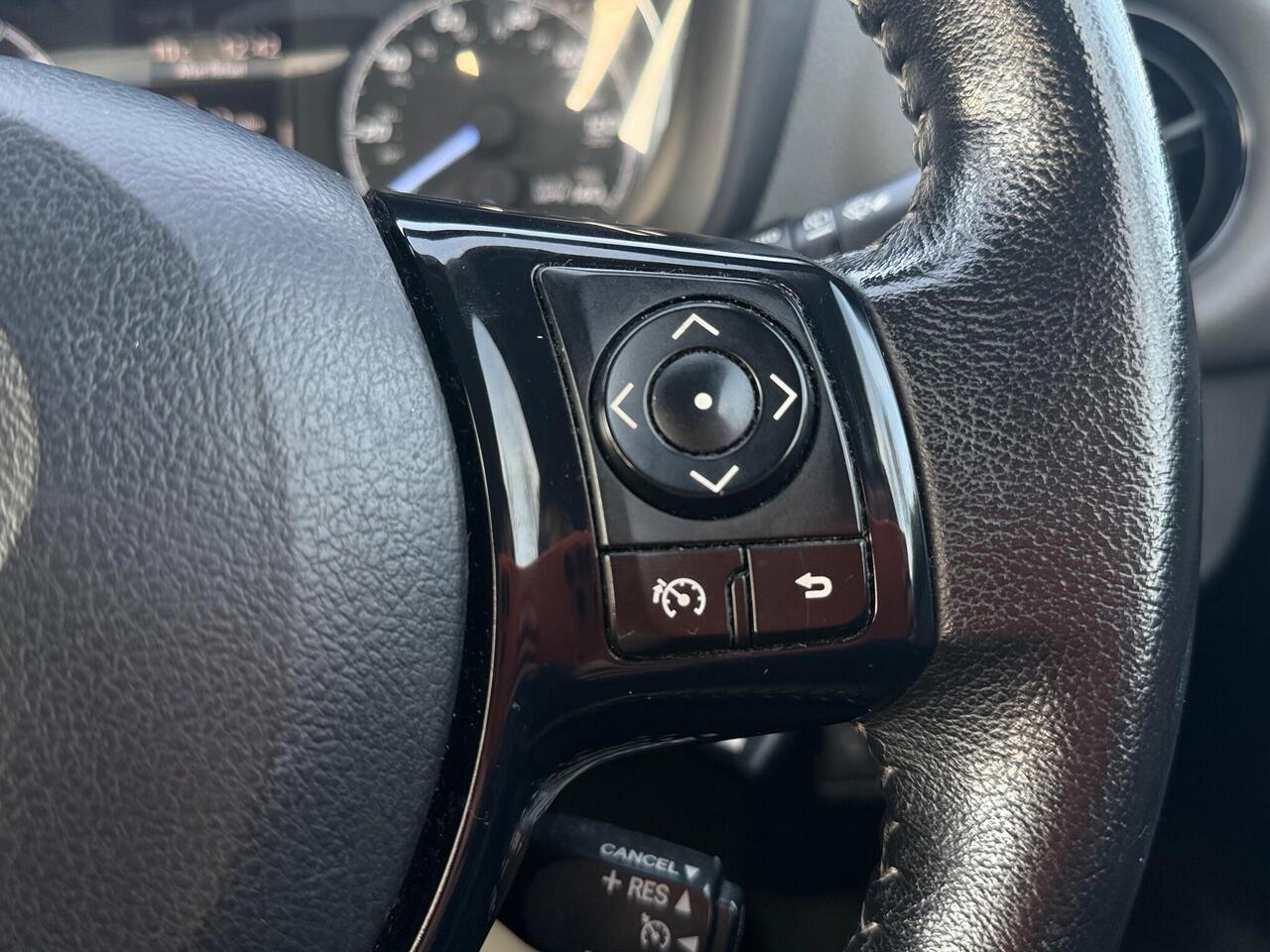 Used Toyota Yaris 2018 for sale - 76942889: Photo 33