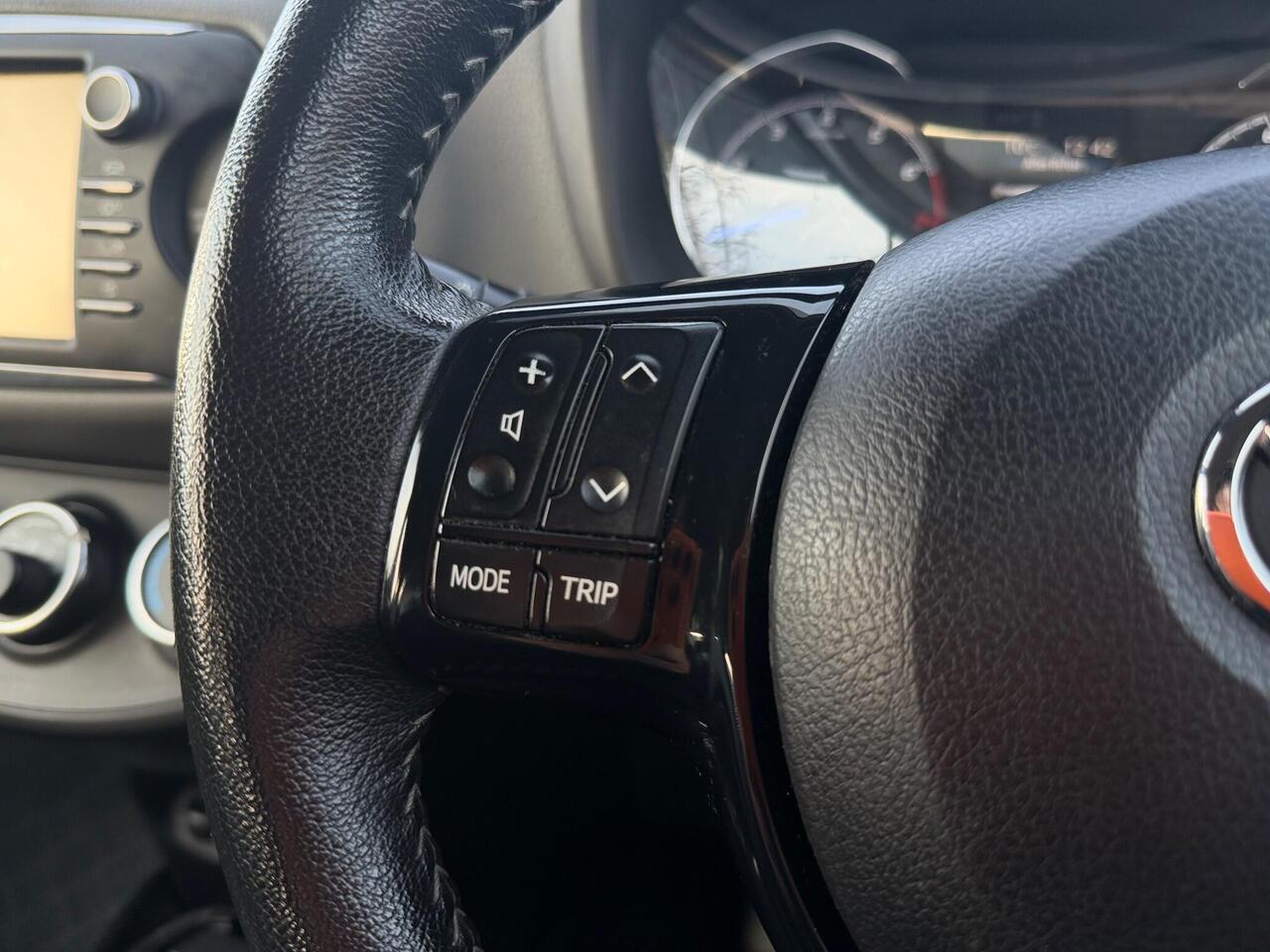 Used Toyota Yaris 2018 for sale - 76942889: Photo 34