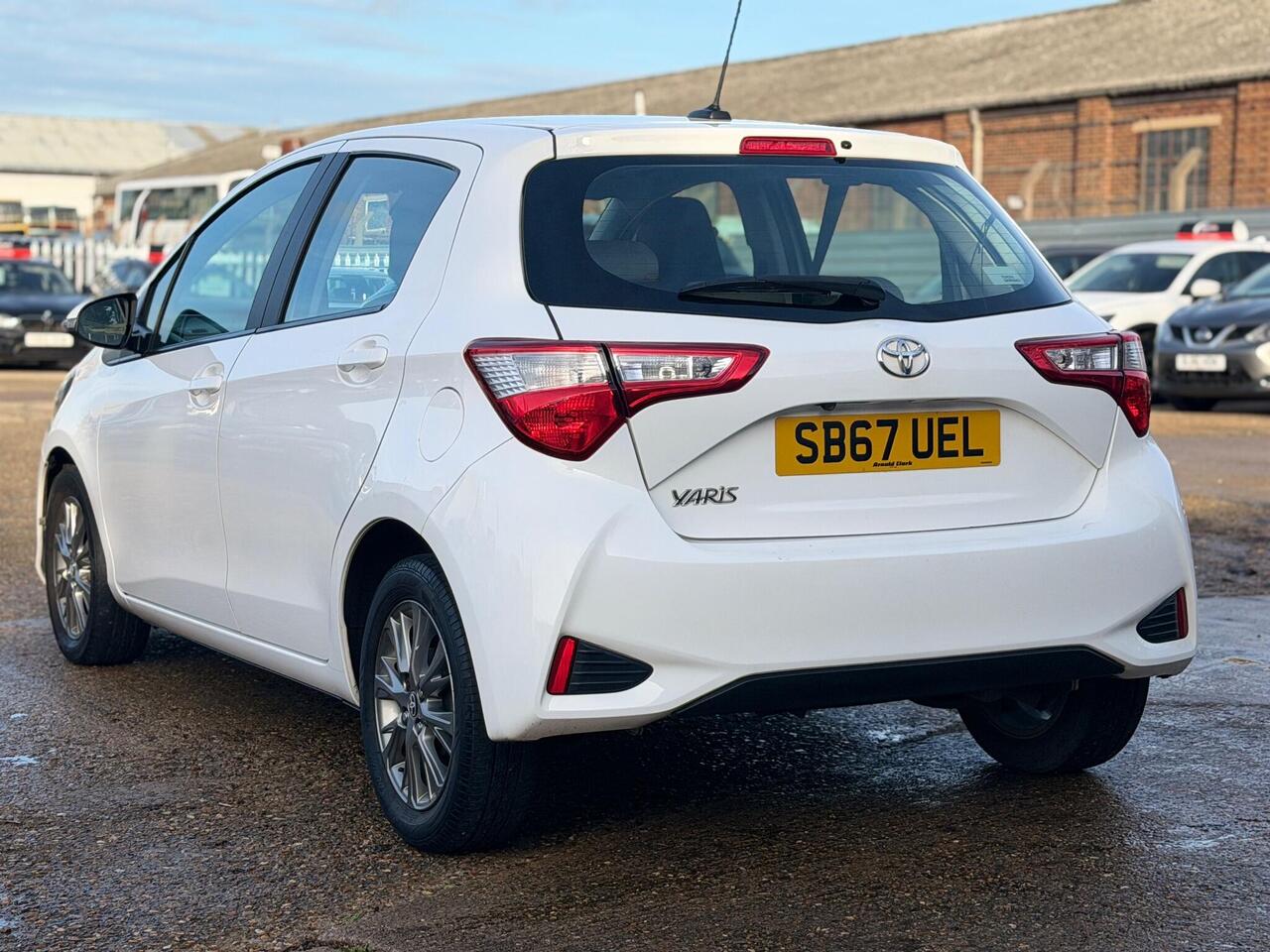 Used Toyota Yaris 2018 for sale - 76942889: Photo 8