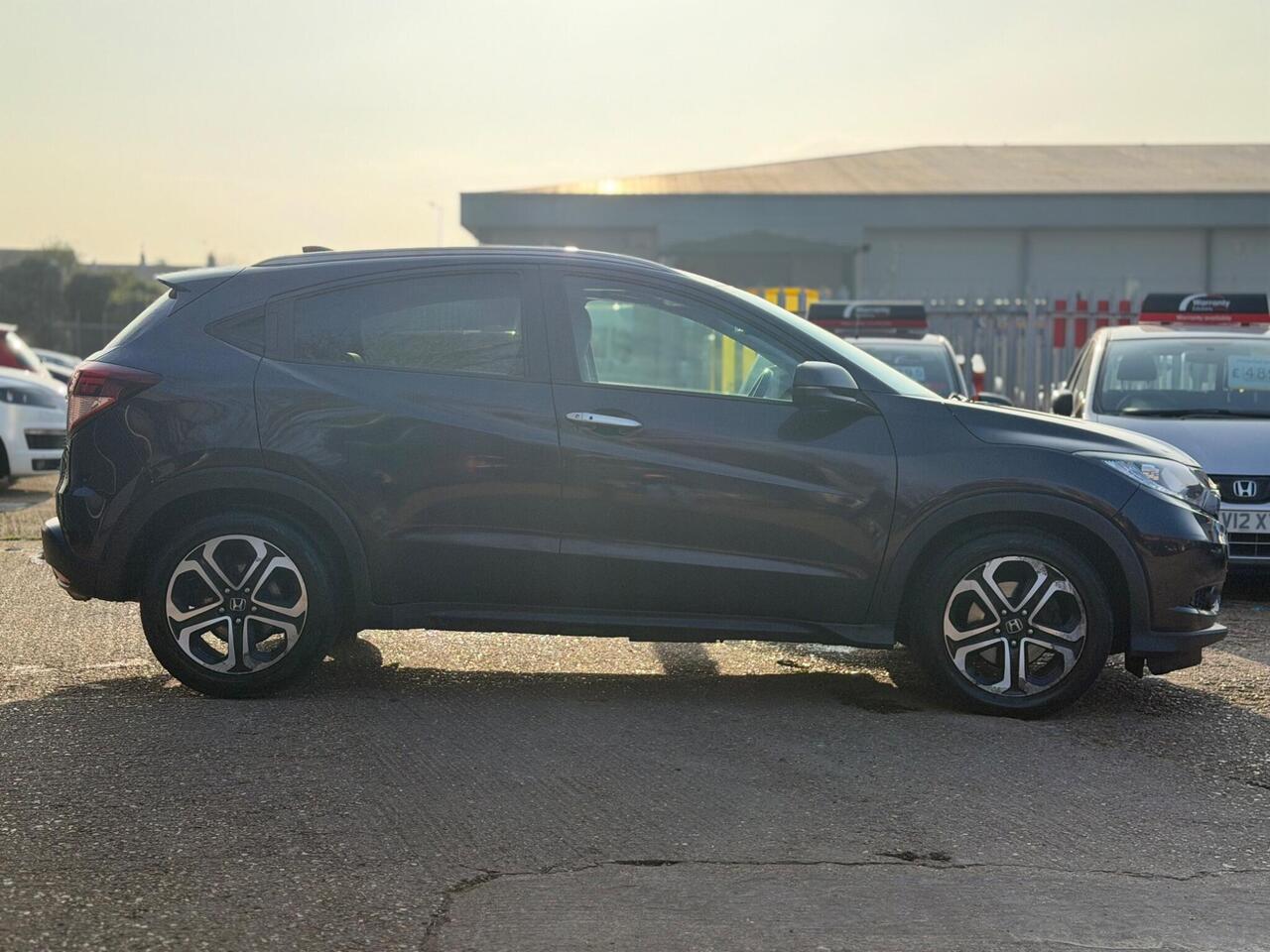 Used Honda HR-V 2017 for sale - 77884283: Photo 8
