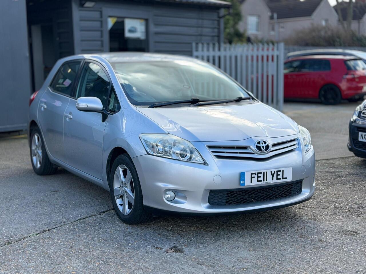 Used Toyota Auris 2011 for sale - 77994654: Photo 2