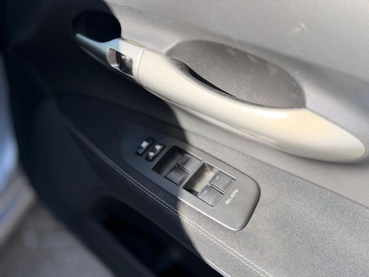 Used Toyota Auris 2011 for sale - 77994654: Photo 23