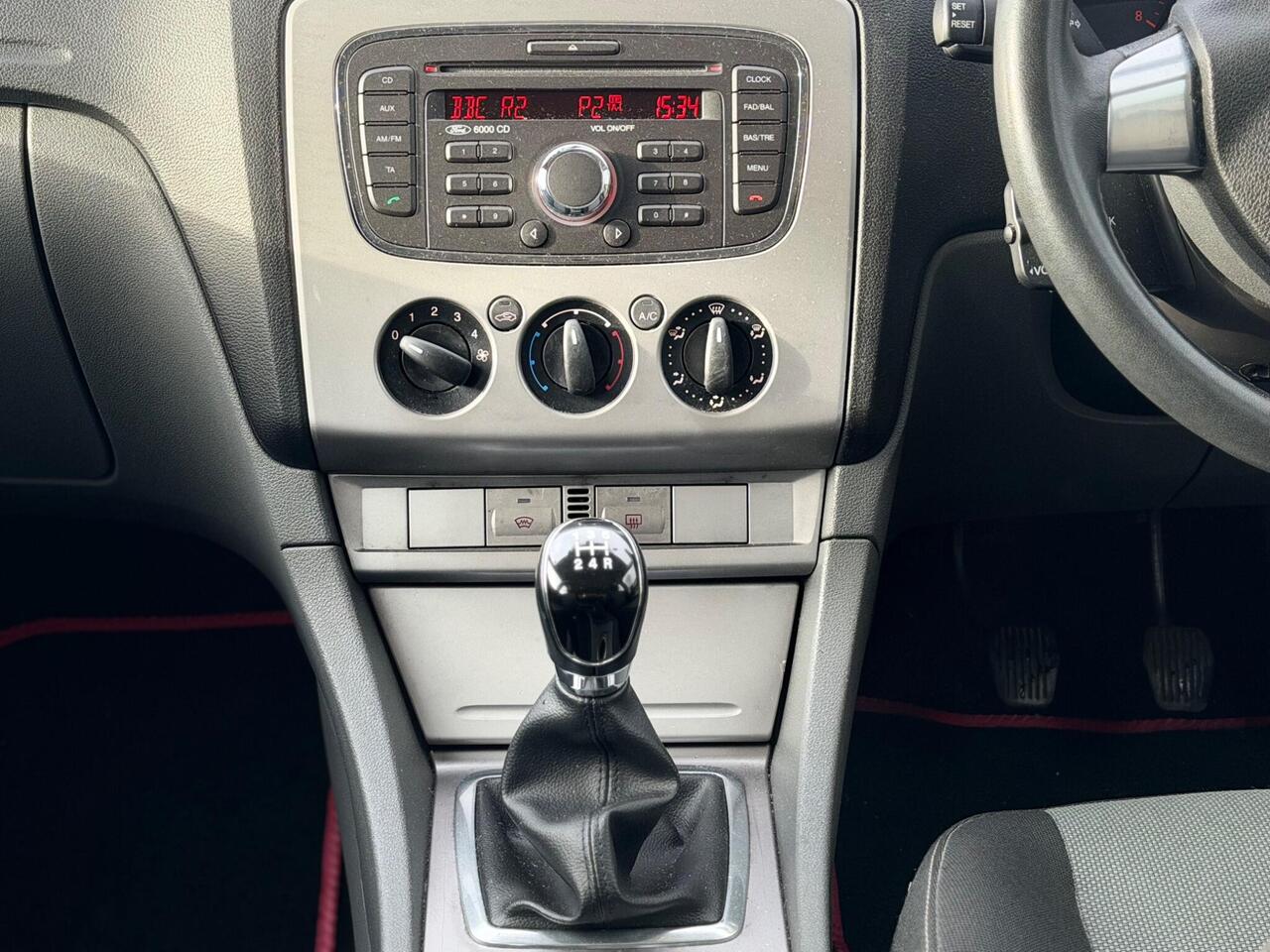 Used Ford Focus 2010 for sale - 77648013: Photo 12